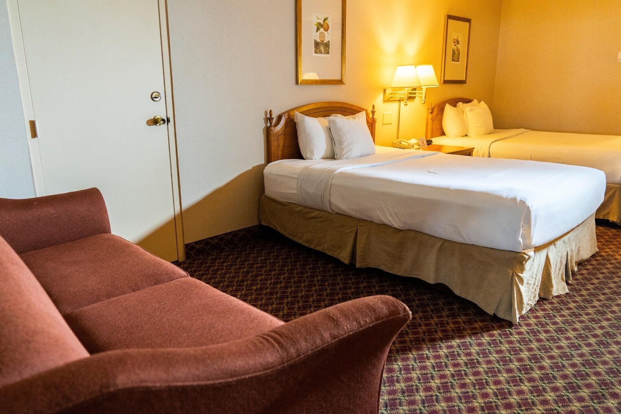Ramada By Wyndham Topeka Downtown Hotel & Convention Center Kültér fotó