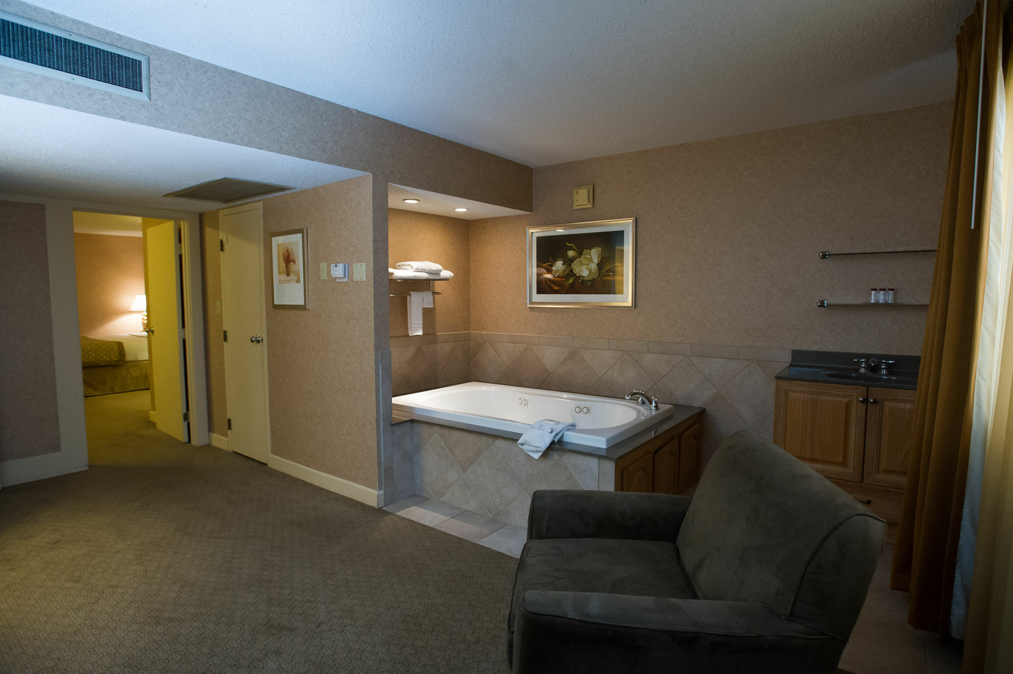 Ramada By Wyndham Topeka Downtown Hotel & Convention Center Kültér fotó